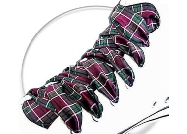 1 pair x burgundy plaid / scottish shoelaces : 2 widths